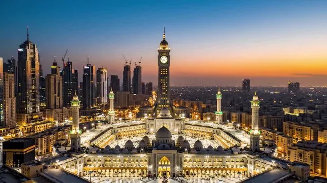 Panoramic view of the Makkah skyline and hotels near the Grand Mosque